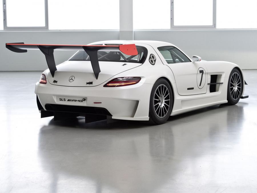  Mercedes-Benz SLS AMG GT3 2010 года  (фото 46 из 47)